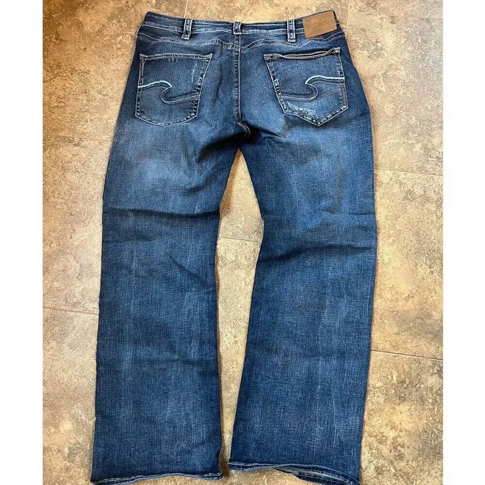 Silver Zac Relaxed Fit Straight Leg Stretch, Slightly Distressed Men's 38/34
